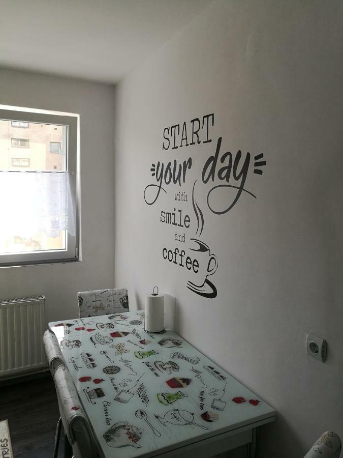 White Black Rooms Hunedoara Exterior foto
