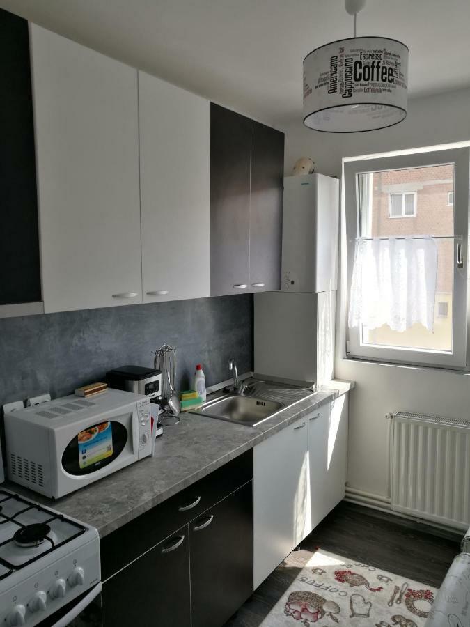 White Black Rooms Hunedoara Exterior foto